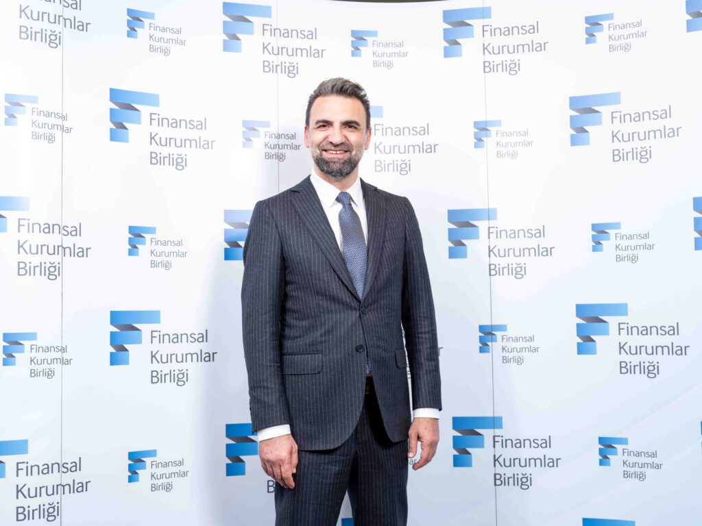 1756886412_AhmetOzcan