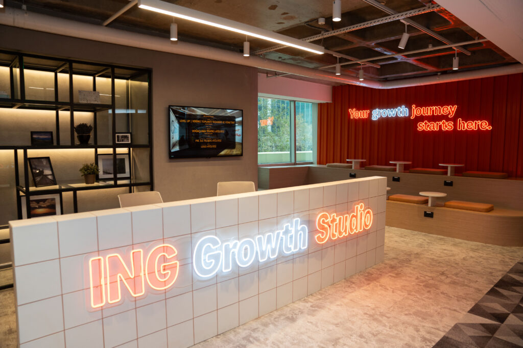 1764664104_38Growth_Studio