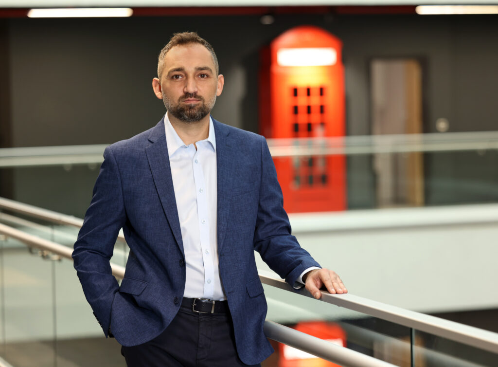 1767080444_a__layan_Y__ld__r__m_G__rsel