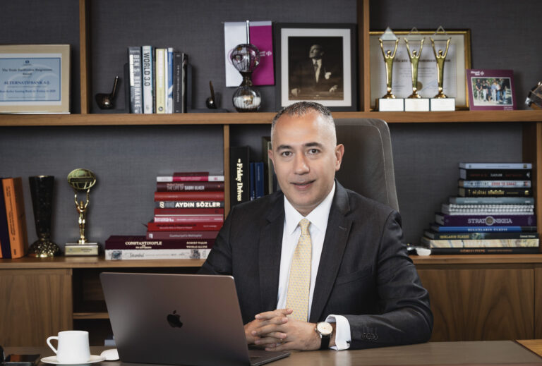 1778050883_Alternatif_Bank_GM_Ozan_K__rm__z____1_