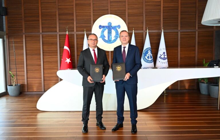 1781697621_Bankas___Genel_M__d__r_Yard__mc__s___Sn._Sezgin_Y__lmaz____MEAK_Deniz_Ticaret_Odas___Y__netim_Kurulu_Ba__kan___Sn._Tamer_K__ran__1_